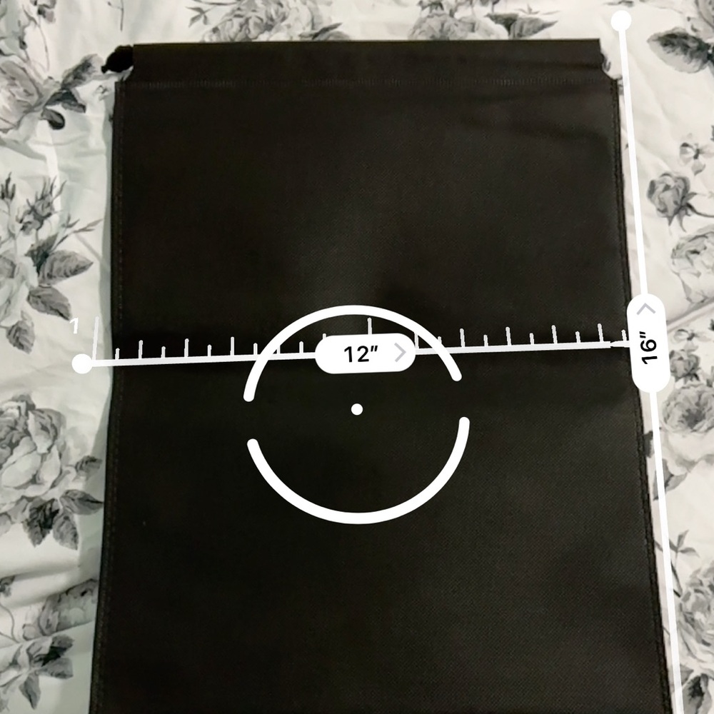 Valentino dust bag 12x16 inch - Picture 3 of 3